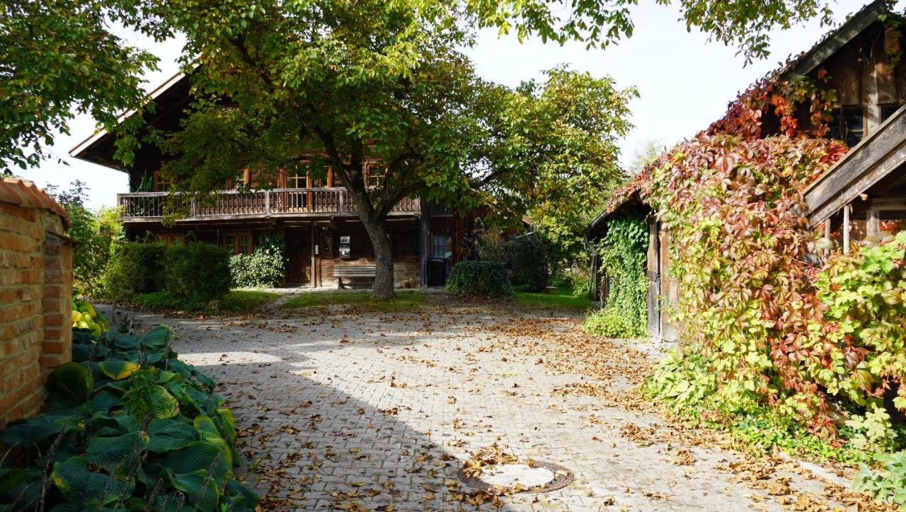 Das Neukirchen Inn Neuburg am Inn エクステリア 写真